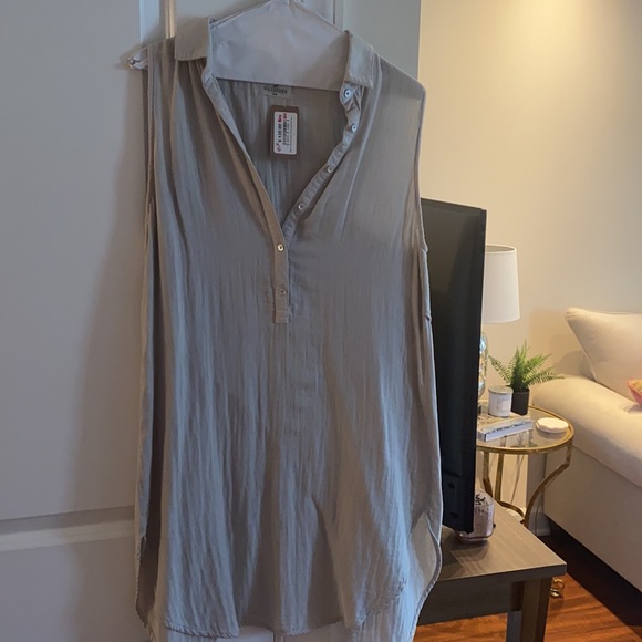 Tunic - Picture 1 of 2